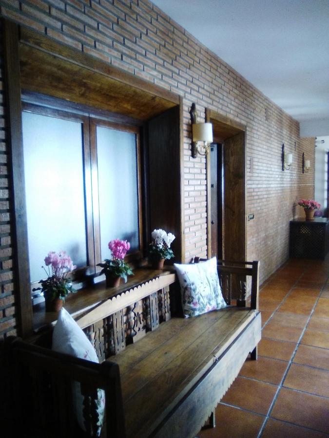 Hostal Restaurante Pacos Herrera del Duque المظهر الخارجي الصورة