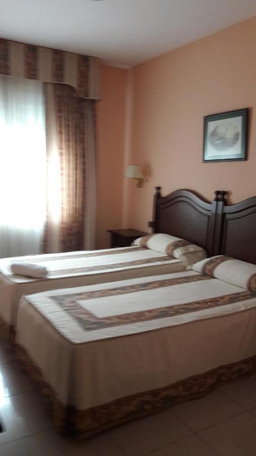 Hostal Restaurante Pacos Herrera del Duque المظهر الخارجي الصورة